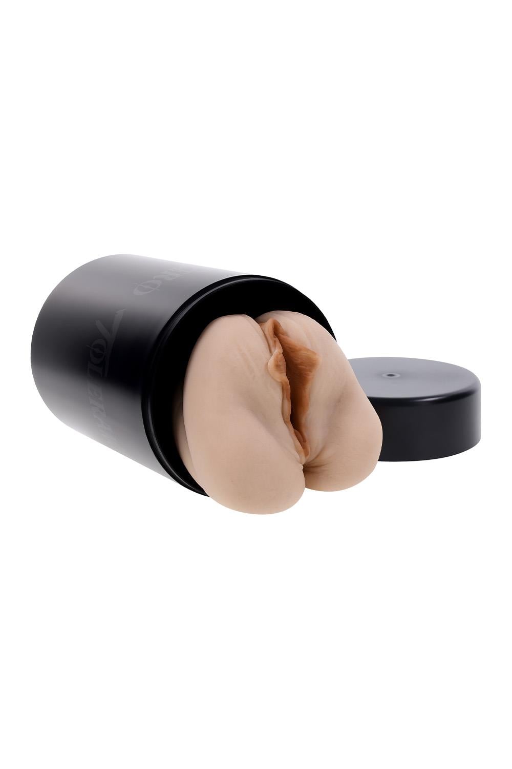 ZERO TOLERANCE STROKER DANI DANIELS LIGHT FLESH
