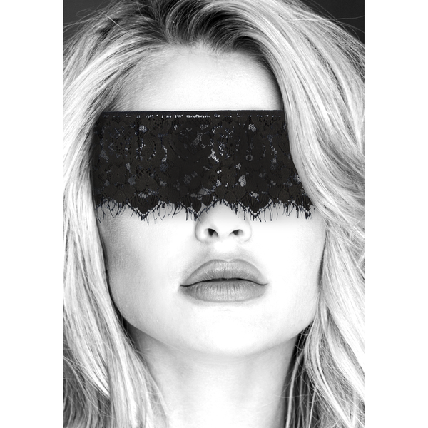 Masque en dentelle