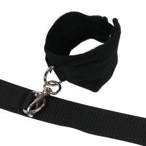Croix de bondage à accrocher au porte - Noir