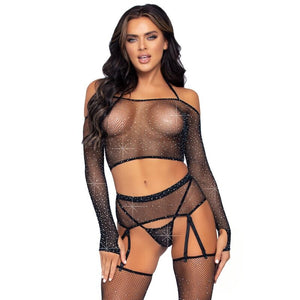 Crop top, string, porte-jarretelles et bas