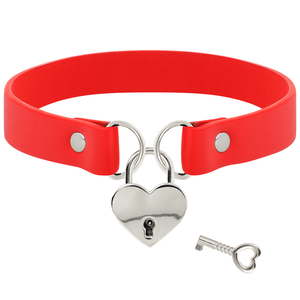 Coquette Chic Desire – Collier en cuir vegan rouge avec accessoire coeur avec cl?