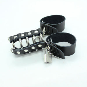 Ohmama Fetish – Cage pénis avec anneaux métalliques et sangle en cuir