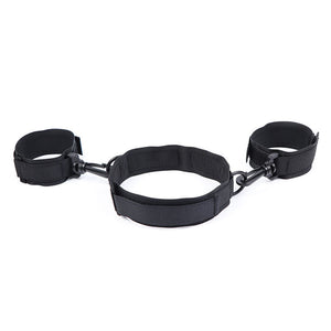 Ohmama Fetish – Menottes et collier en nylon
