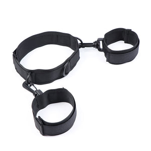 Ohmama Fetish – Menottes et collier en nylon