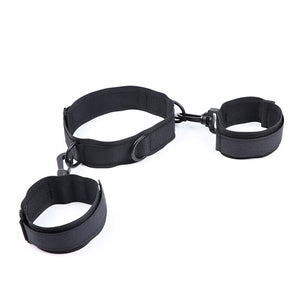 Ohmama Fetish – Menottes et collier en nylon