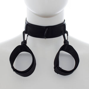 Ohmama Fetish – Menottes et collier en nylon