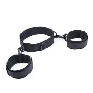 Ohmama Fetish – Menottes et collier en nylon