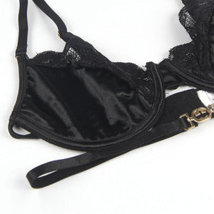 Subblime – Lot 3 pièces soutien-gorge + string + jarretière dentelle noir