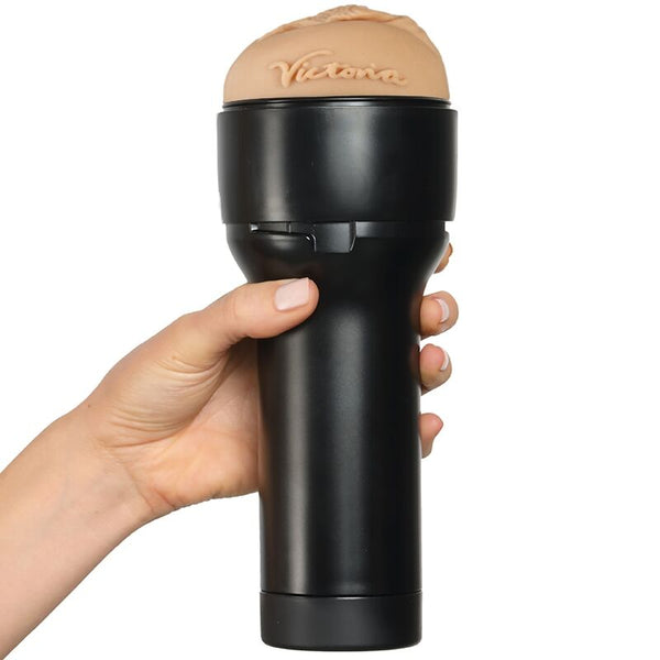 KIIROO - VOEL VICTORIA JUNE MASTURBADOR