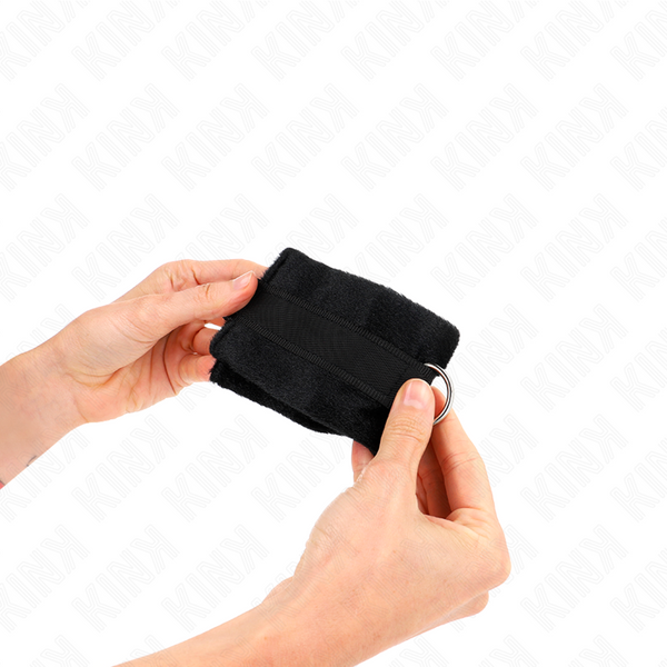 Kink – Manchettes débutant en fourrure noir 30 x 7 cm