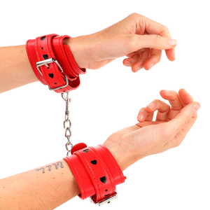 Kink – Appareils-poignets rouges avec incrustation coeur noir réglable 21-28 cm x 5,5 cm