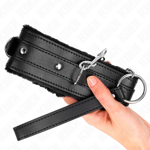 Kink – Collier avec laisse 65 cm avec restrictions noir 36-42 cm x 5,5 cm