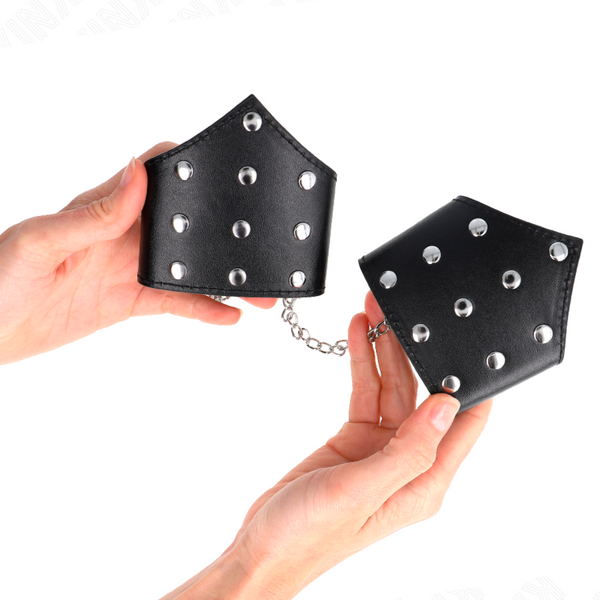 KINK - MUÑEQUERAS ESTILO PUNTIAGUDO NEGRO MET VERSTELBARE CADENA 17-23 CM X 8,5 CM