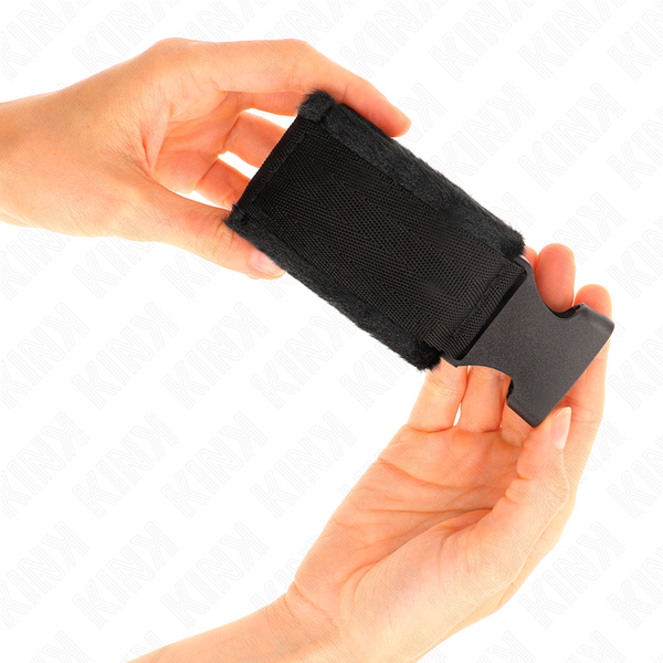 KINK - MUÑEQUERAS NYLON NEGRO MODELO 1 VERSTELBAAR 25-35 CM X 6 CM
