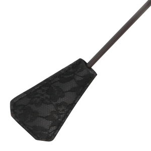 Darkness – Fouet plume damour noir 56 cm